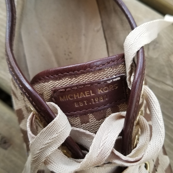 Michael Kors MK Logo Tan Canvas Brown Leather Low Top Cap Toe City Sneaker 8 - Picture 9 of 9